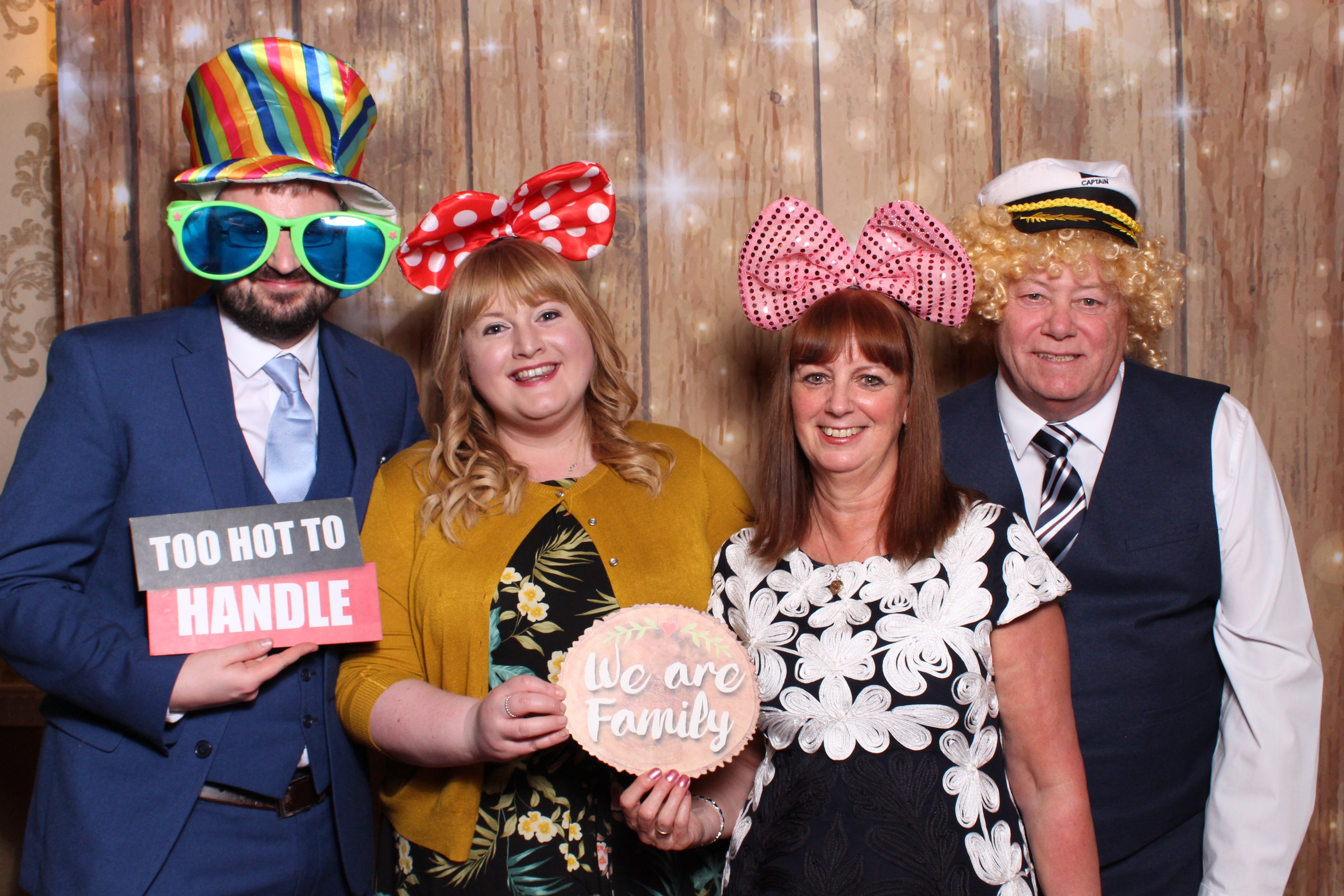 Mr & Mrs Sewell  | View more photos from the event at gallery.magicimages.uk/u/MagicImages/Mr-Mrs-Sewell